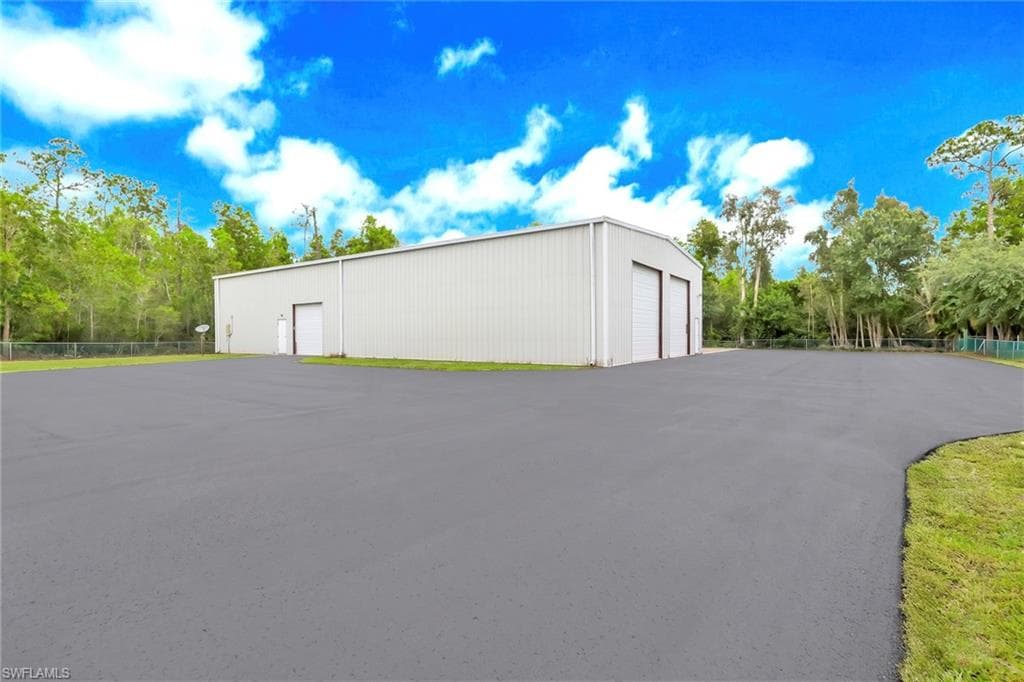 15261 Shamrock DR-7