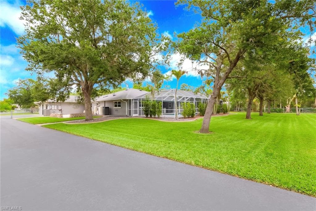 15261 Shamrock DR-20