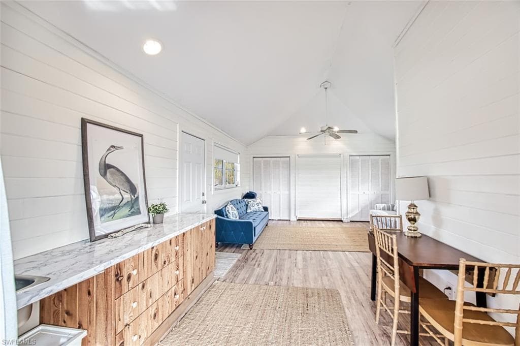 220 Palm Lake DR-29