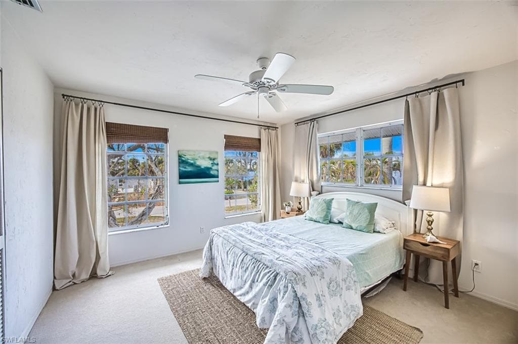 220 Palm Lake DR-21