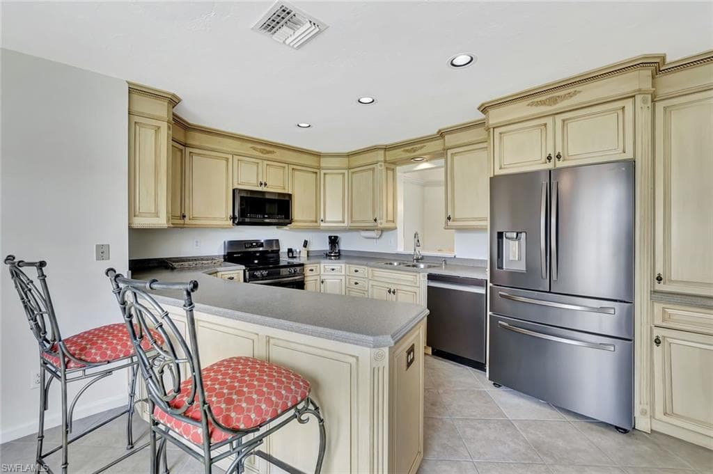 5859 Westbourgh CT-8