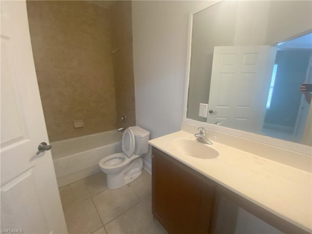 13832 1st ST-5