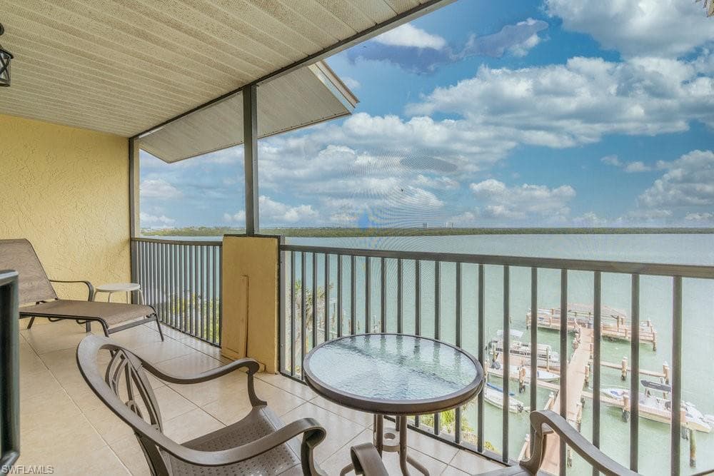 10 Tampa PL 404-23