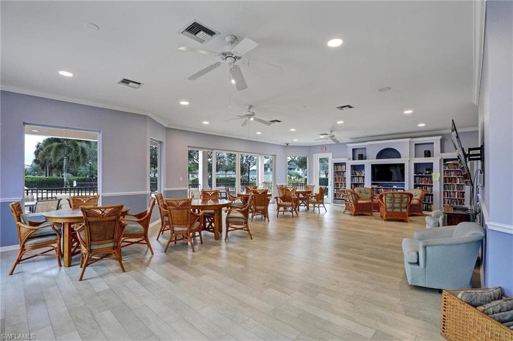 4707 Brixton CT-23