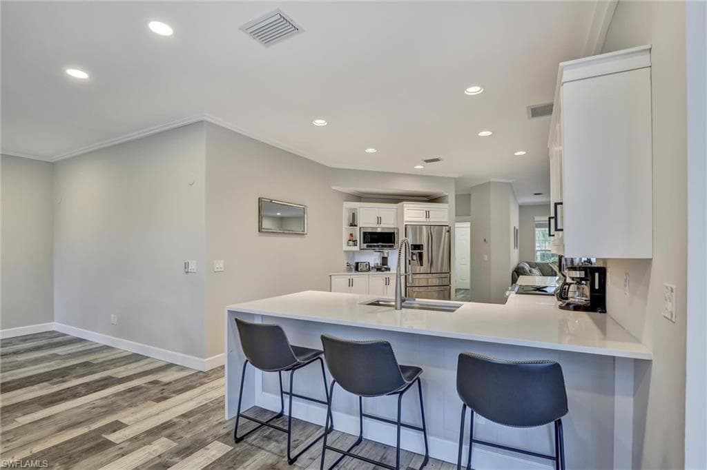 4707 Brixton CT-10