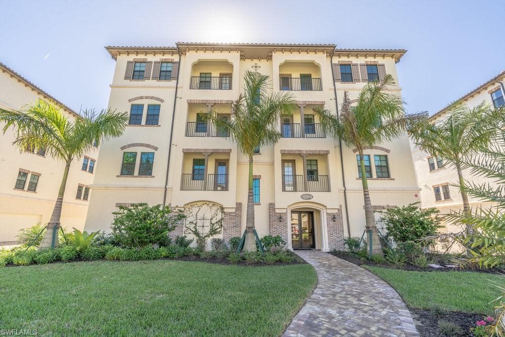 16364 Viansa WAY 202-2