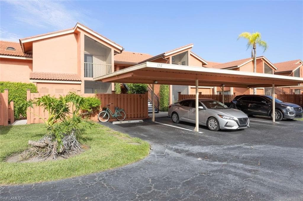 114 Cypress WAY E D3-28