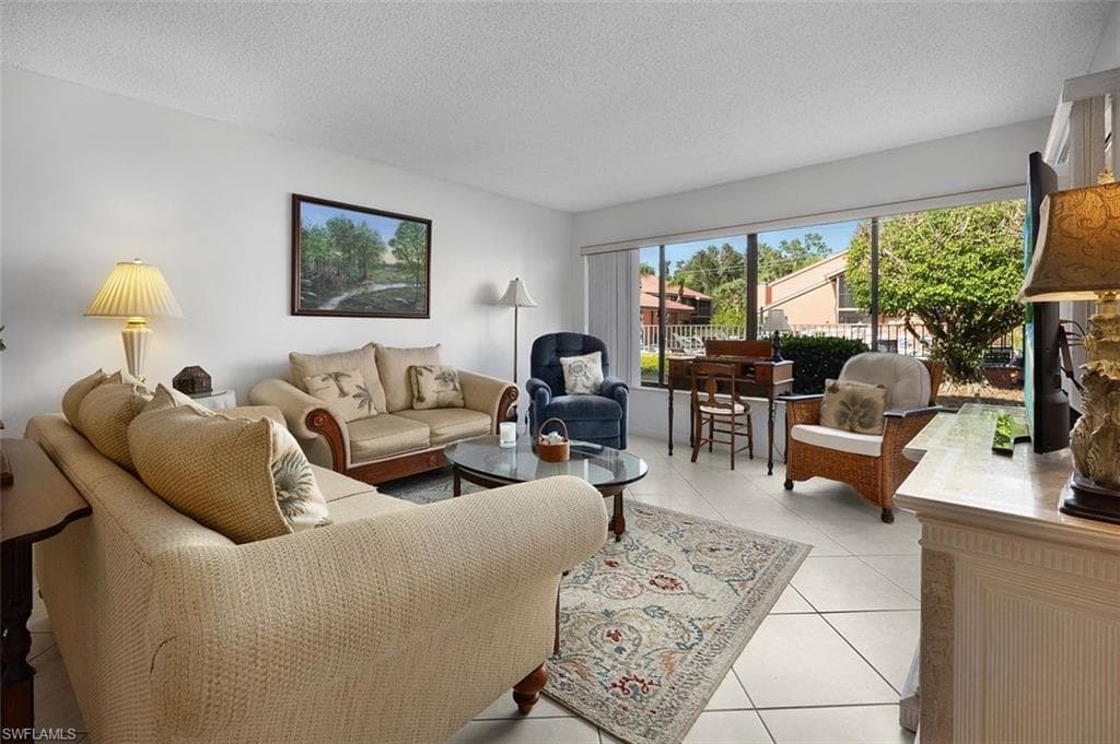 114 Cypress WAY E D3-5