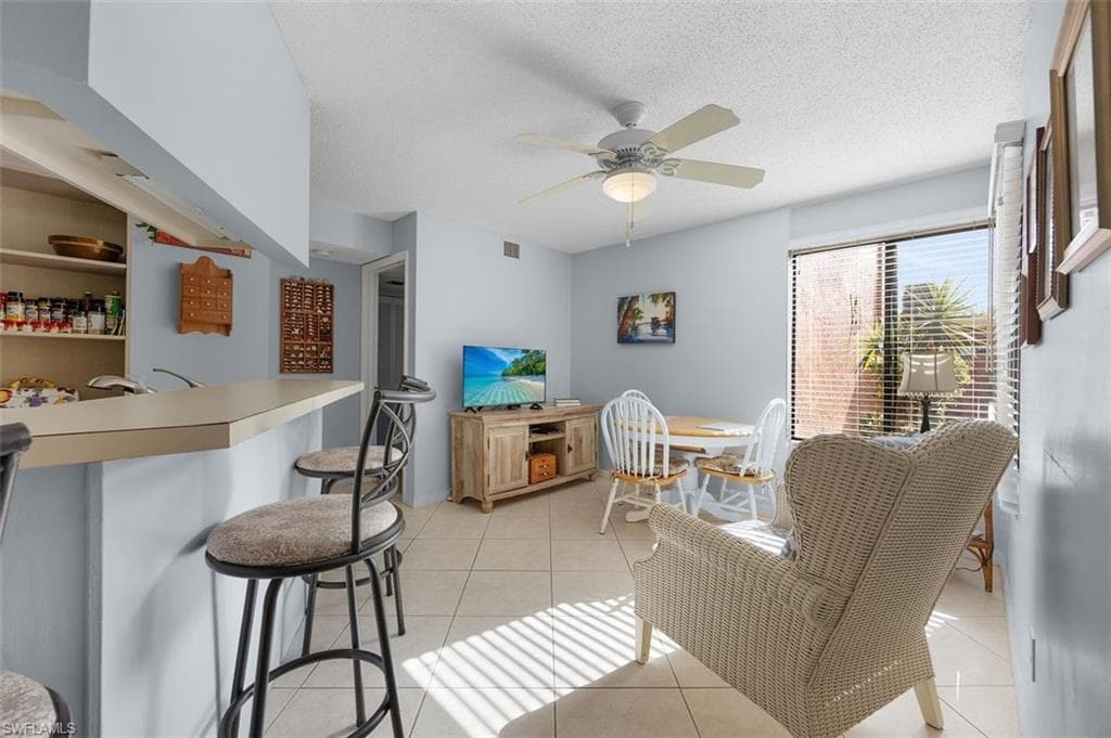 114 Cypress WAY E D3-10