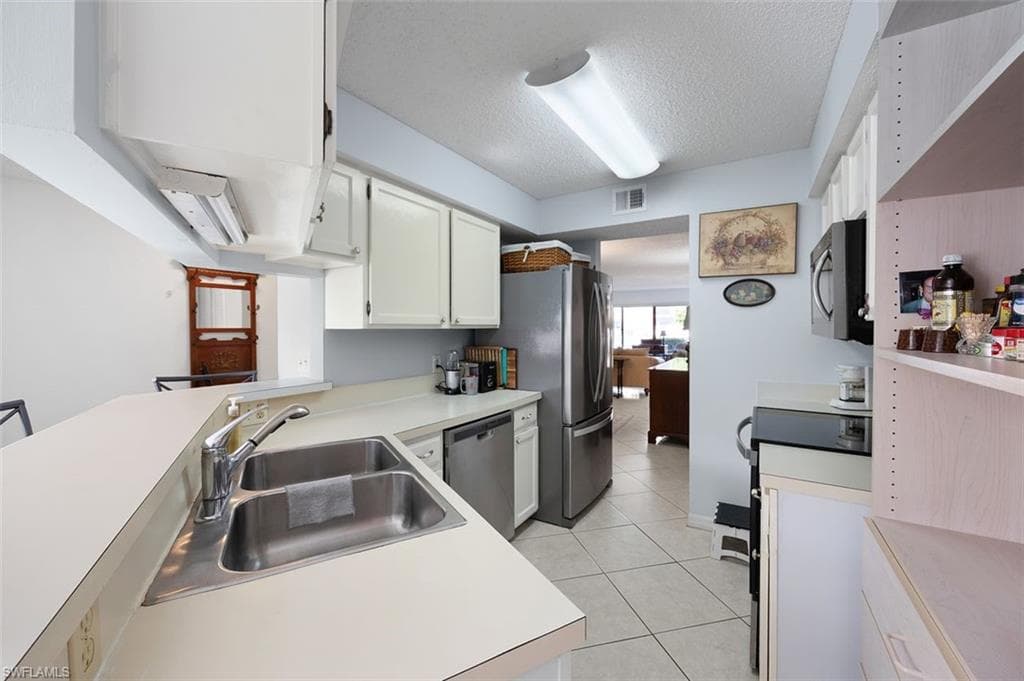 114 Cypress WAY E D3-14