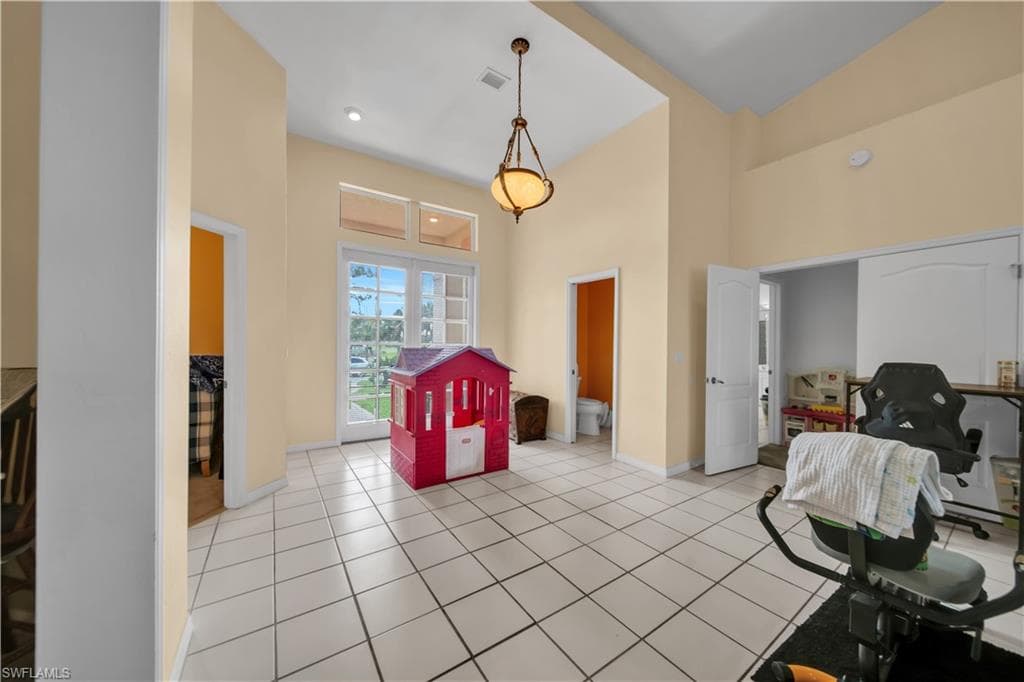 16971 Timberlakes DR-28