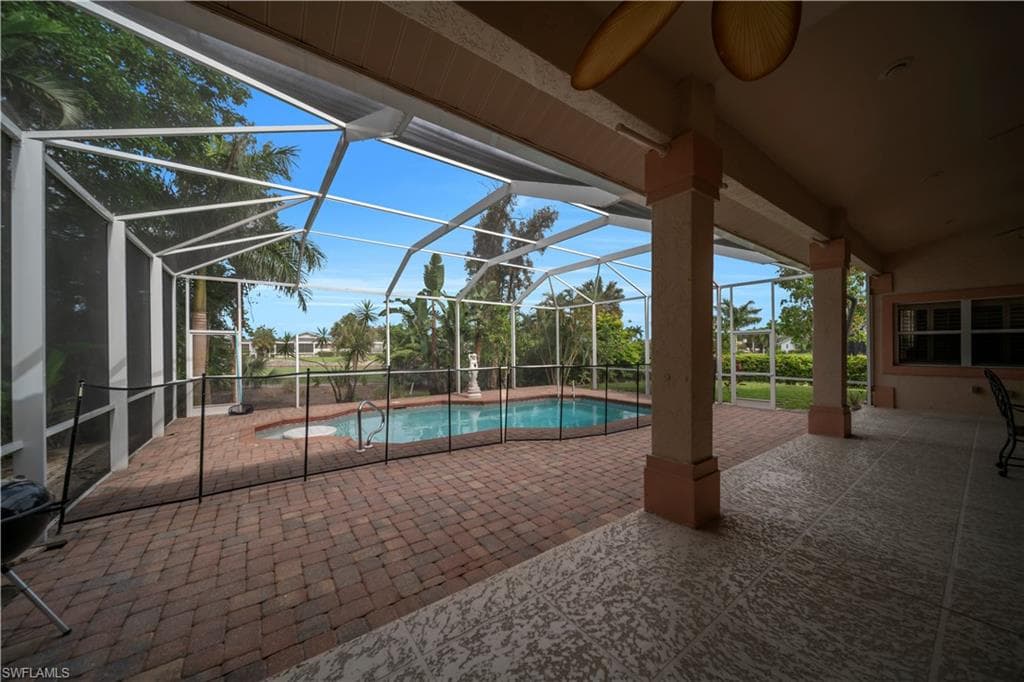 16971 Timberlakes DR-18