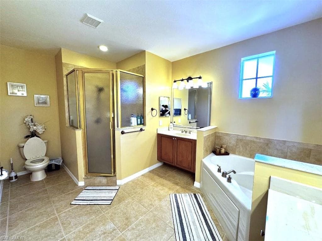 2560 Keystone Lake DR-26