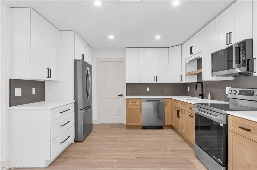 2114 Davis BLVD-5