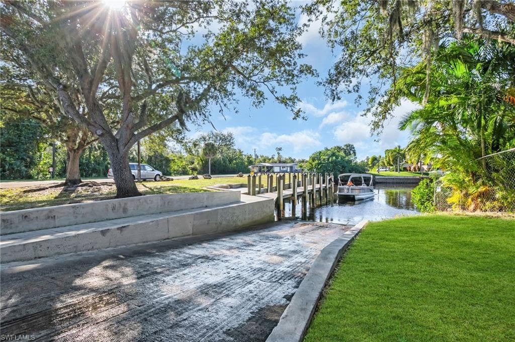 2114 Davis BLVD-18