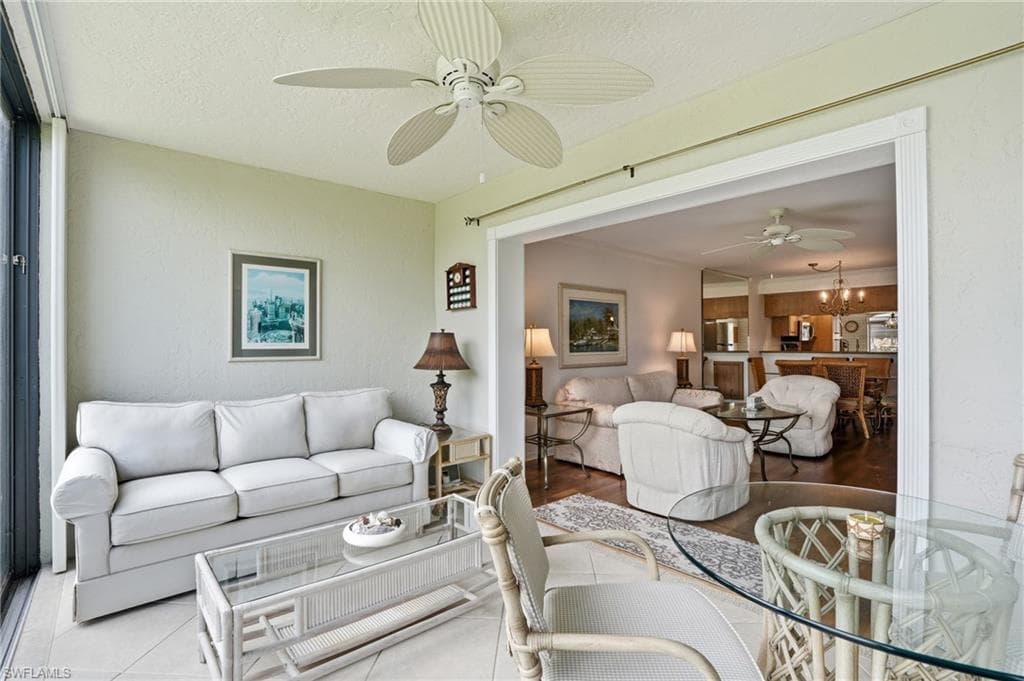 7300 Coventry CT 606-10
