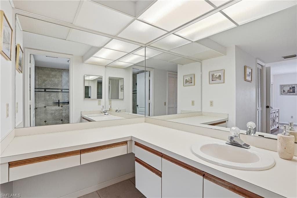 7300 Coventry CT 606-19