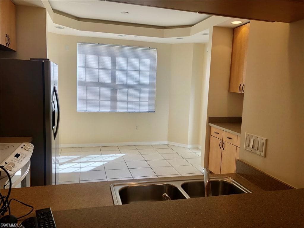 1101 Van Loon Commons CIR 205-13