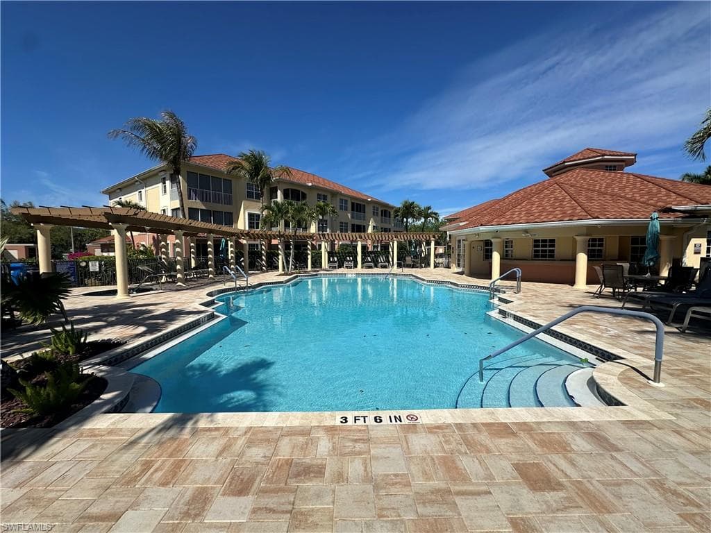 1101 Van Loon Commons CIR 205-1