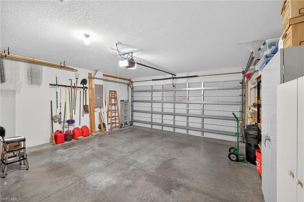 12835 Oakpointe CIR-12