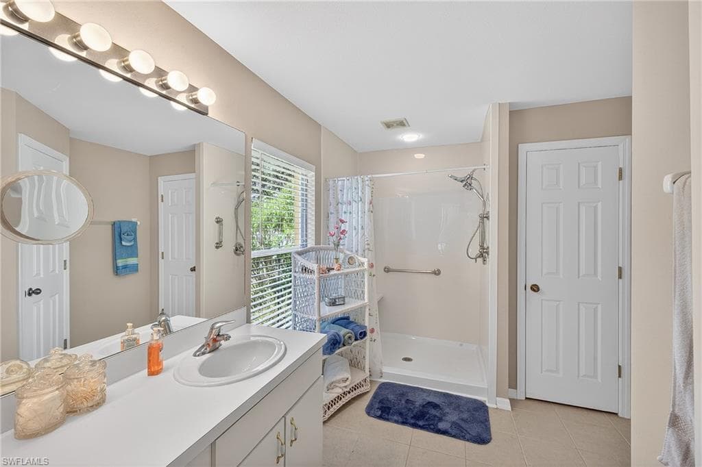 12835 Oakpointe CIR-18