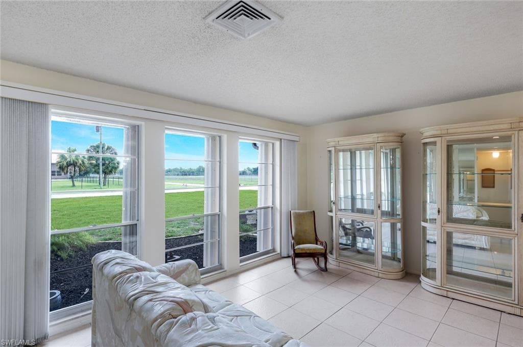6711 Cadet AVE-12