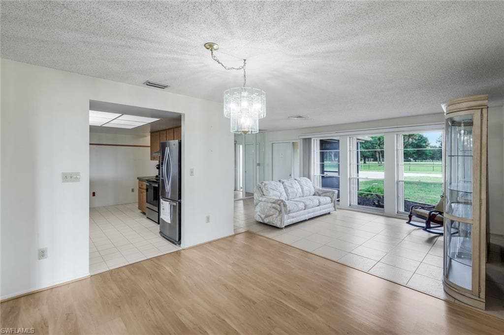 6711 Cadet AVE-22