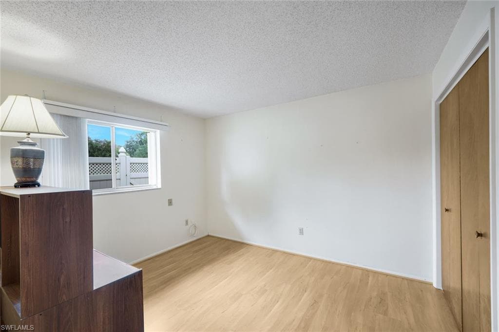 6711 Cadet AVE-30