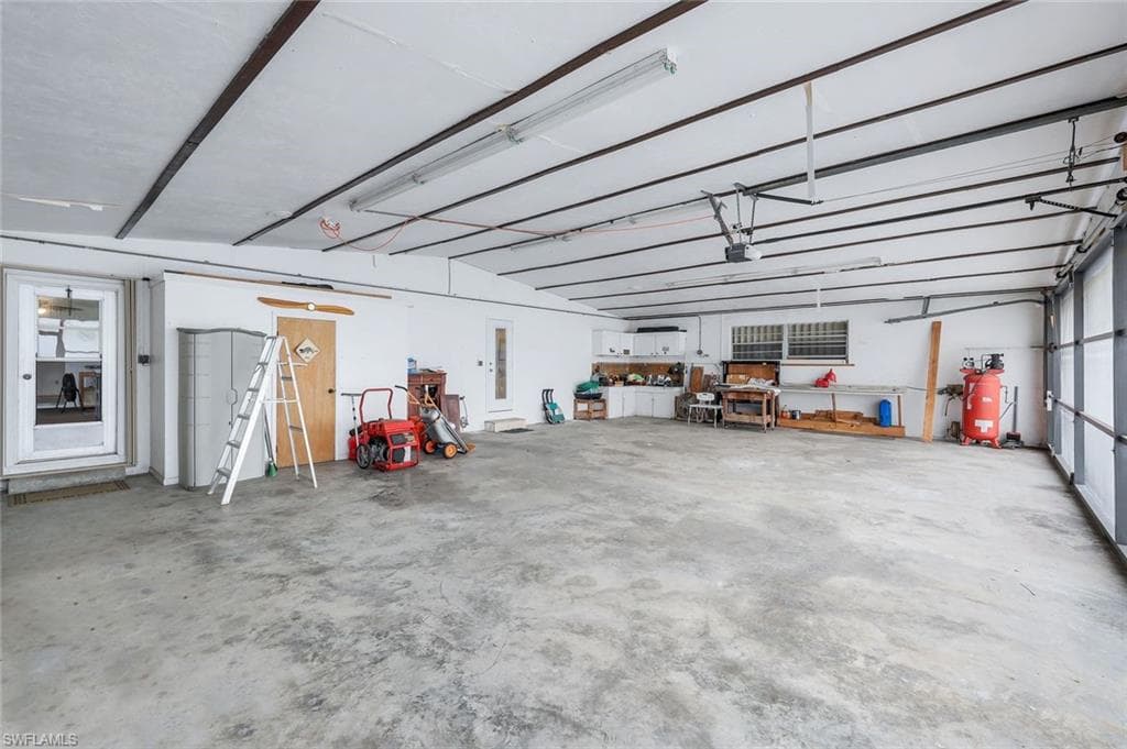 6711 Cadet AVE-38