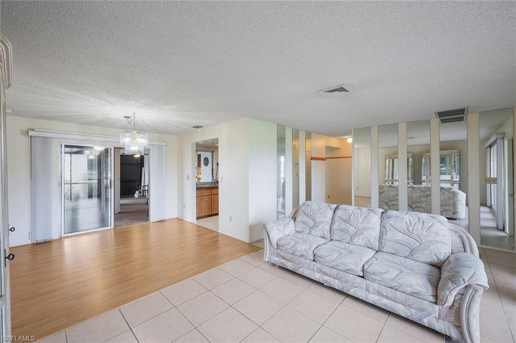 6711 Cadet AVE-10