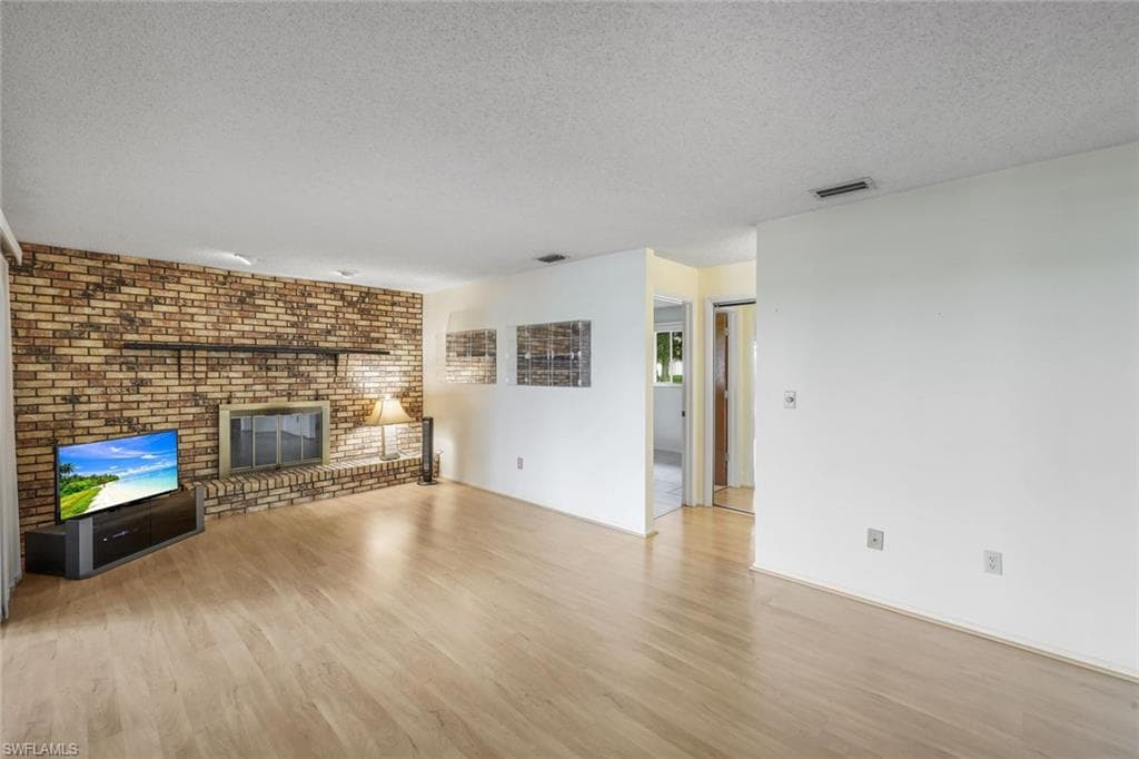 6711 Cadet AVE-15