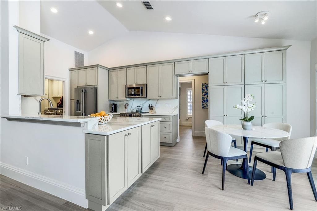 914 Marble DR-12