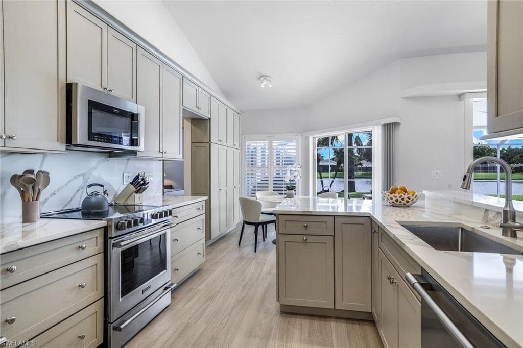 914 Marble DR-10