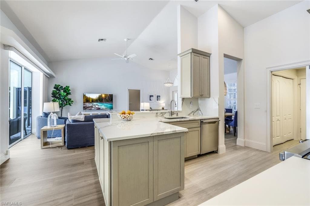 914 Marble DR-8