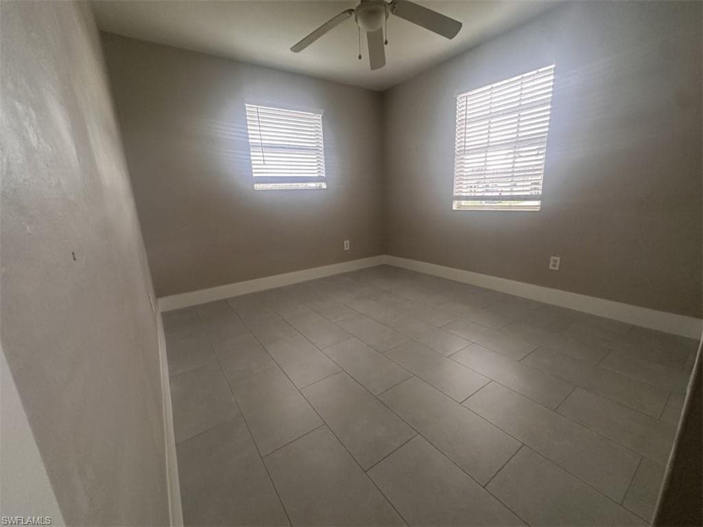 1665 Moreno AVE-19