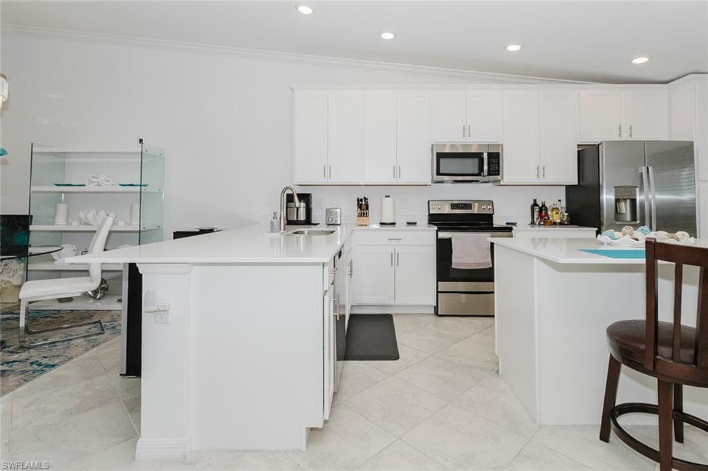 6082 National BLVD 121-6