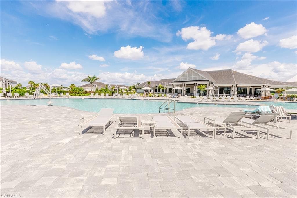 6082 National BLVD 121-49