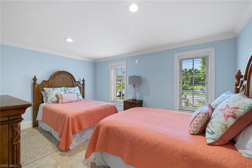 15161 Wiles DR-36