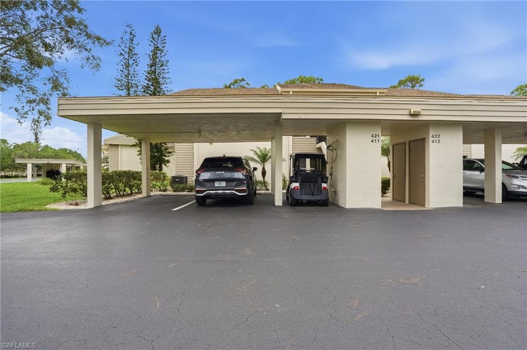5625 Trailwinds DR 411-2