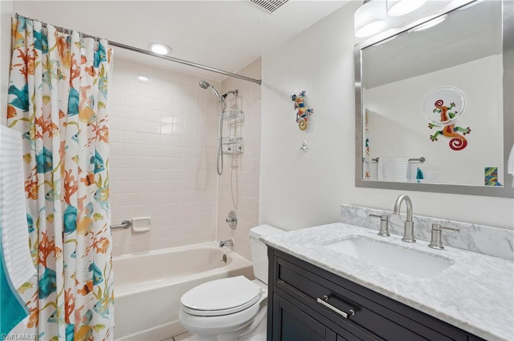 5625 Trailwinds DR 411-12