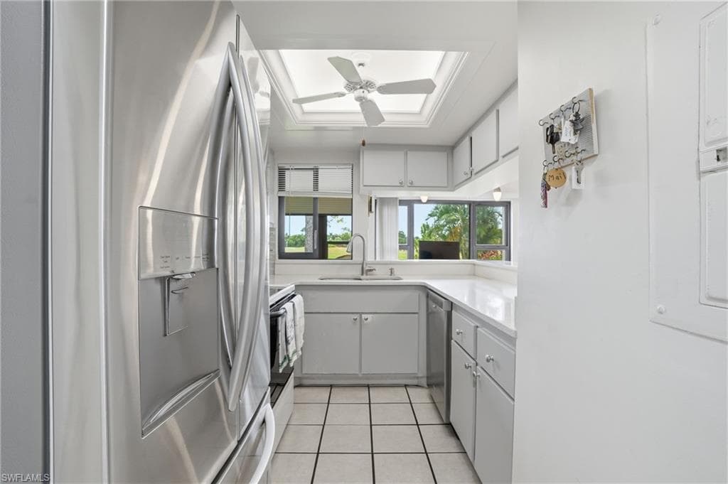 5625 Trailwinds DR 411-7