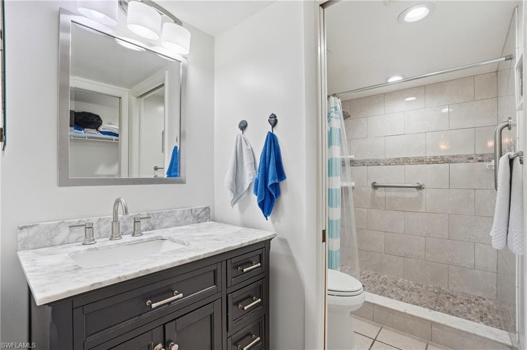 5625 Trailwinds DR 411-10