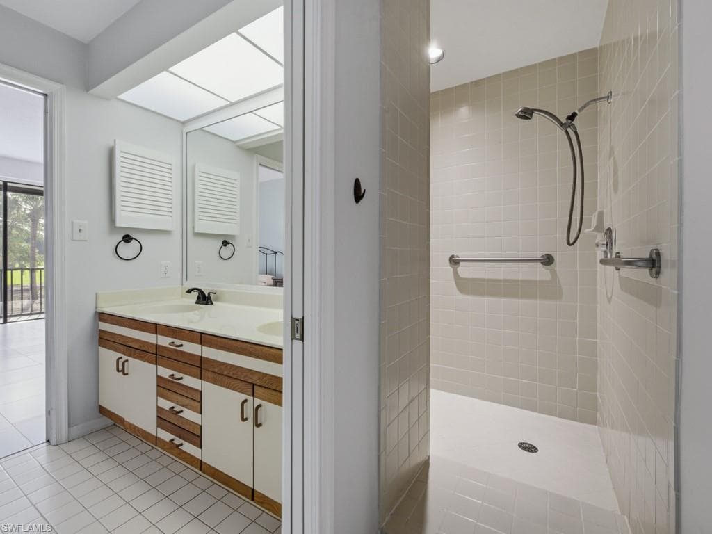 82 Cypress View DR-13