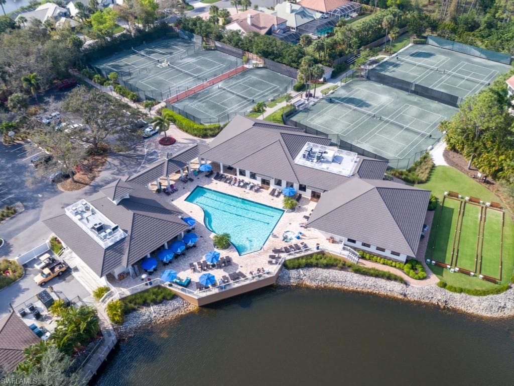 82 Cypress View DR-32