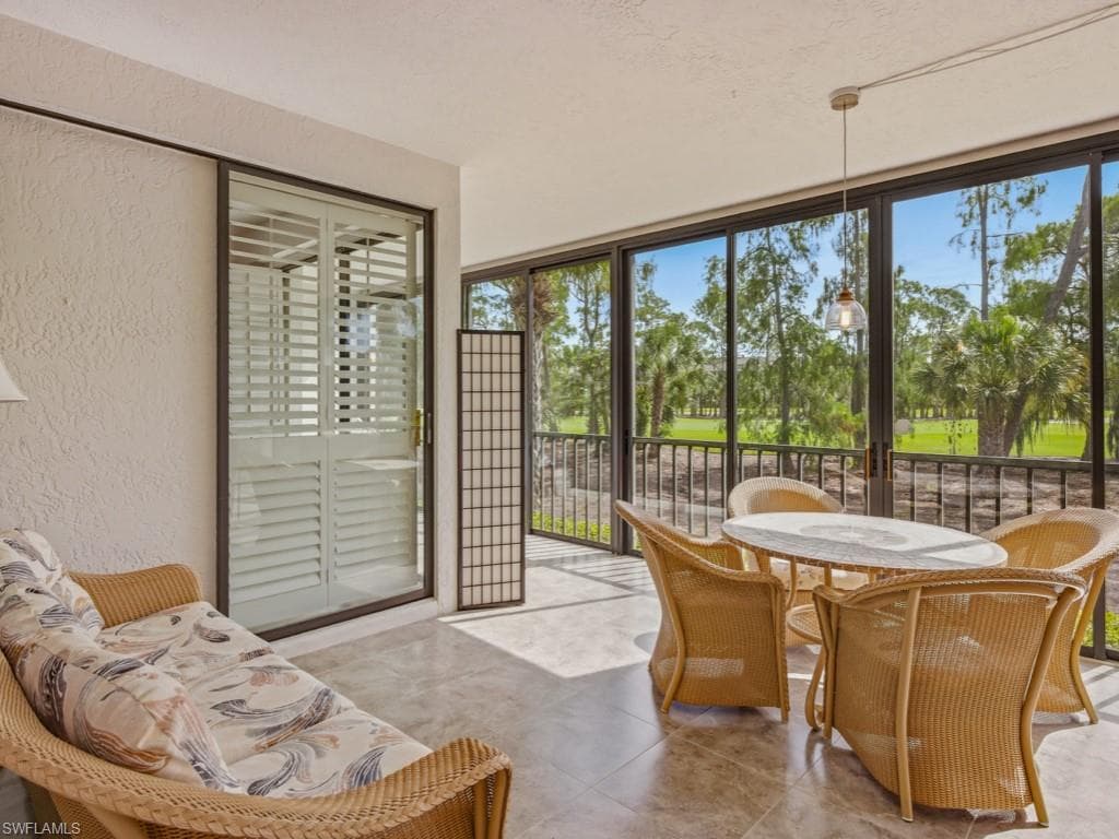 82 Cypress View DR-4