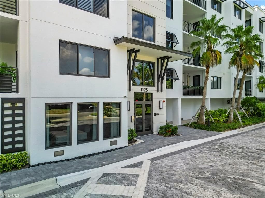 1125 Central AVE 462-2