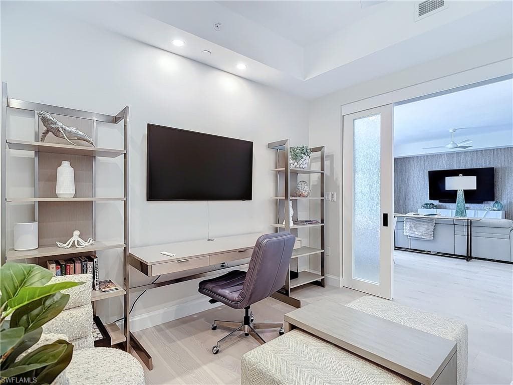 1125 Central AVE 462-26