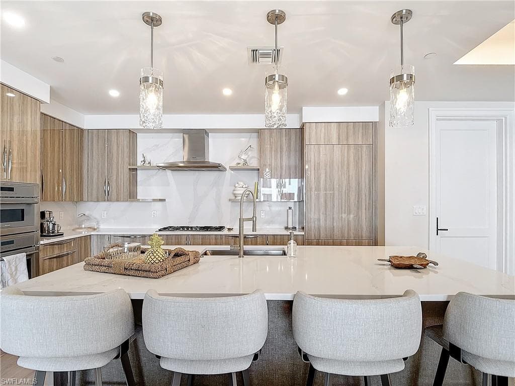 1125 Central AVE 462-3