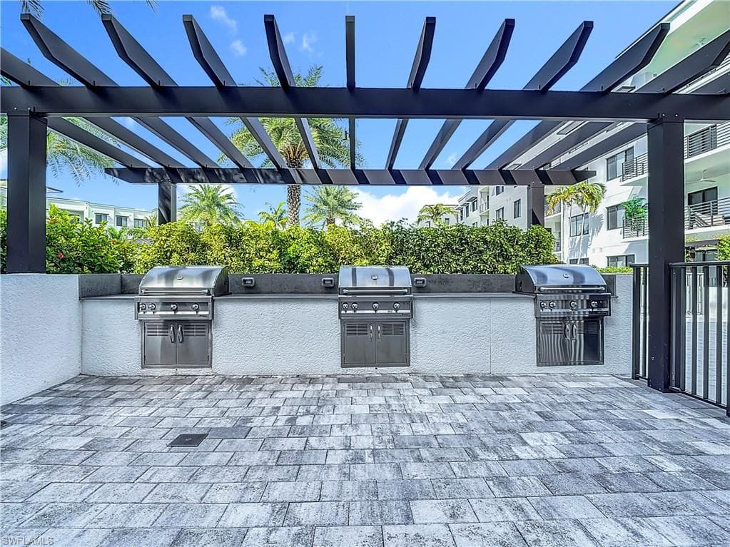 1125 Central AVE 462-37