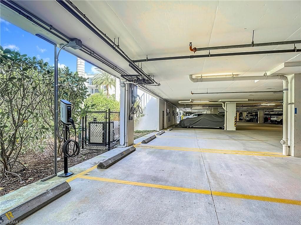 1125 Central AVE 462-39